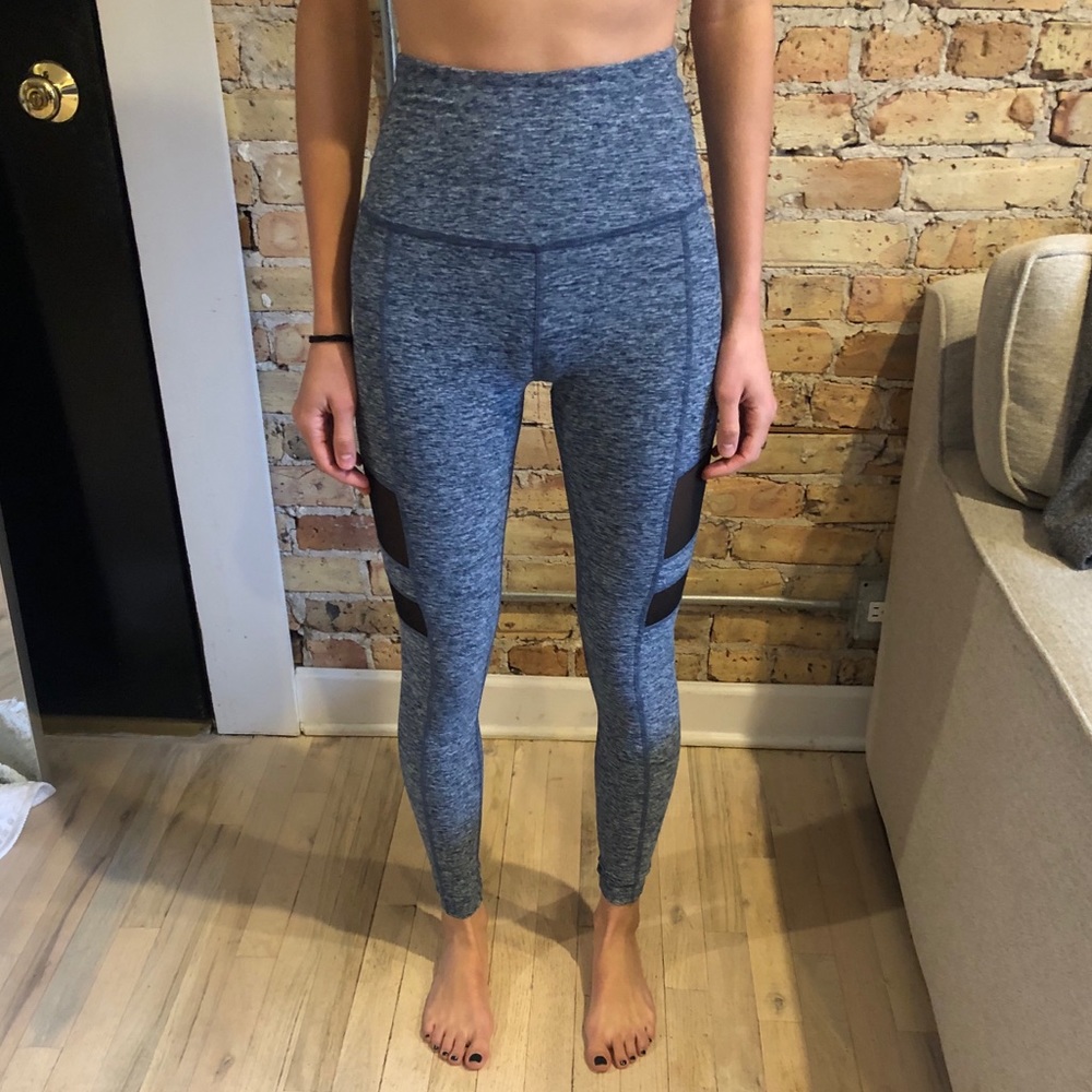 Beyond Yoga blue leggings